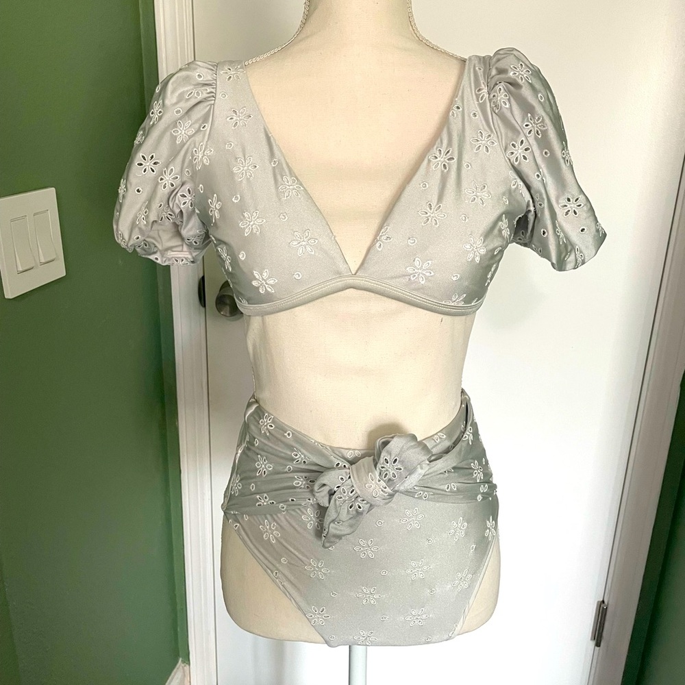 White two-piece swimsuit, XS, Chelsea & Violet